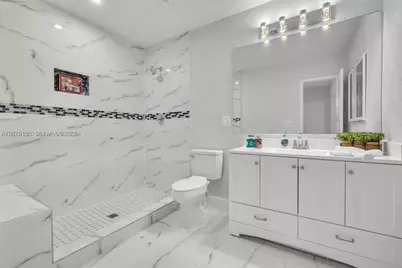 741 NE 8th St, Pompano Beach, FL 33060 - Photo 20