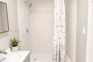 20600 SW 118th Pl, Miami, FL 33177 - Photo 4