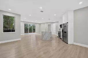 12377 SW 125th St, Miami, FL 33186 - Photo 4