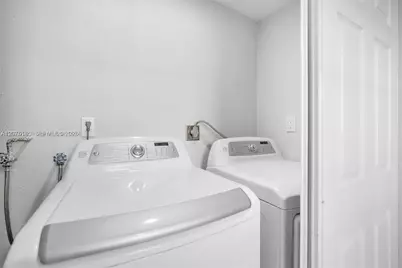 741 NE 8th St, Pompano Beach, FL 33060 - Photo 12
