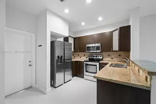 3810 Tree Top Dr, Weston, FL 33332 - Photo 6