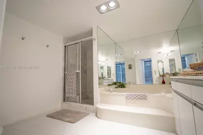 9 Island Ave #1806, Miami Beach, FL 33139 - Photo 14