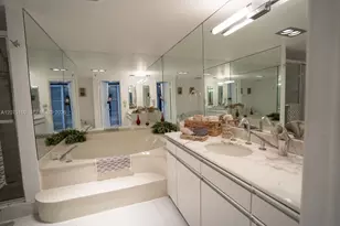 9 Island Ave, Miami Beach, FL 33139 - Photo 10