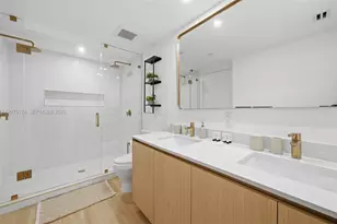 90 NE 32nd St, Miami, FL 33137 - Photo 10