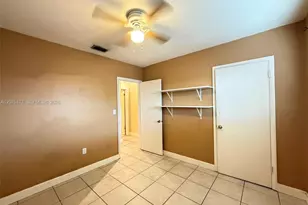 4585 E 9th Ln, Hialeah, FL 33013 - Photo 12