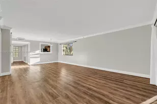 402 Lakeview Dr, Weston, FL 33326 - Photo 4