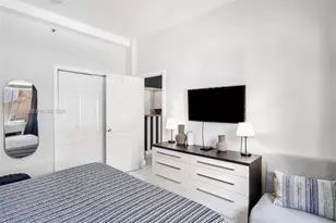3030 Collins Ave, Miami Beach, FL 33140 - Photo 10