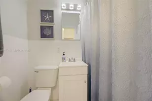 3030 Collins Ave, Miami Beach, FL 33140 - Photo 10