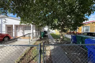 130 NW 32nd Ct, Miami, FL 33125 - Photo 12