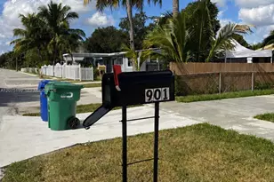 901 NW 116th St, Miami, FL 33168 - Photo 20