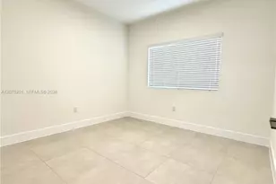 310 E 7th St, Hialeah, FL 33010 - Photo 8
