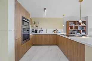 6900 Bay Dr, Miami Beach, FL 33141 - Photo 10