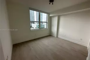 31 SE 5th St, Miami, FL 33131 - Photo 8