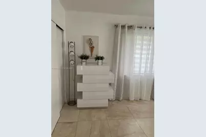 [Address not provided], Hallandale Beach, FL 33009 - Photo 12