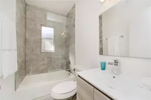 770 NE 123rd St, North Miami, FL 33161 - Photo 8