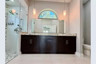 5600 SW 199th Ave, Pembroke Pines, FL 33332 - Photo 14