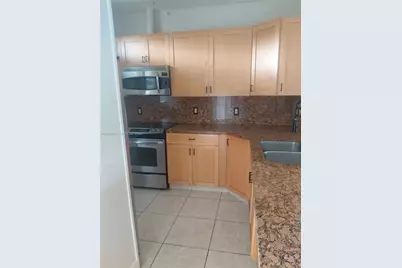 5495 NW 10th Ct #304, Plantation, FL 33313 - Photo 2