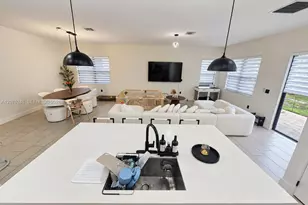 13651 SW 158th Pl, Miami, FL 33196 - Photo 10