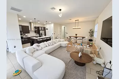 13651 SW 158th Pl, Miami, FL 33196 - Photo 12