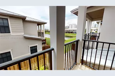 10428 NW 61st St, Doral, FL 33178 - Photo 38