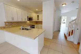 10428 NW 61st St, Doral, FL 33178 - Photo 16