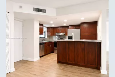 555 NE 30th St #603, Miami, FL 33137 - Photo 4