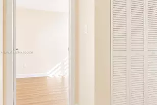 555 NE 30th St, Miami, FL 33137 - Photo 12