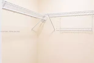 555 NE 30th St, Miami, FL 33137 - Photo 14