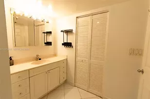 1623 Collins Ave, Miami Beach, FL 33139 - Photo 24
