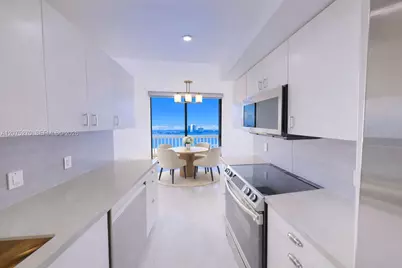 1000 W Island Blvd #1812, Aventura, FL 33160 - Photo 6