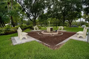 18341 NW 10th St, Pembroke Pines, FL 33029 - Photo 36
