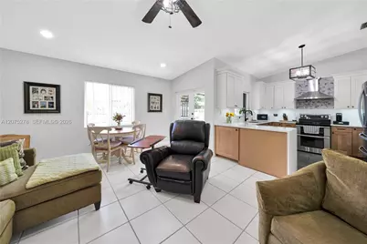 15123 SW 179th St, Miami, FL 33187 - Photo 12