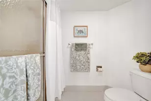 800 SW 137th Ave, Pembroke Pines, FL 33027 - Photo 20