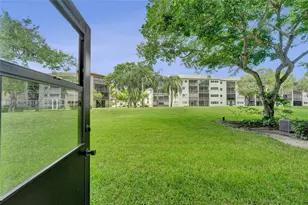 800 SW 137th Ave, Pembroke Pines, FL 33027 - Photo 36