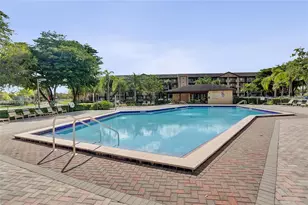 800 SW 137th Ave, Pembroke Pines, FL 33027 - Photo 38