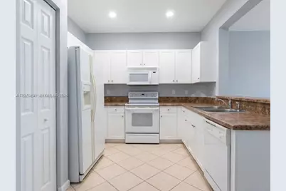 1804 Aspen Ln #0, Weston, FL 33327 - Photo 2