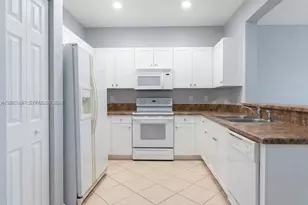 1804 Aspen Ln, Weston, FL 33327 - Photo 2