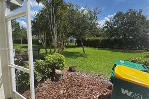 8207 San Carlos Cir, Tamarac, FL 33321 - Photo 6