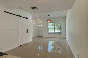 8207 San Carlos Cir, Tamarac, FL 33321 - Photo 8