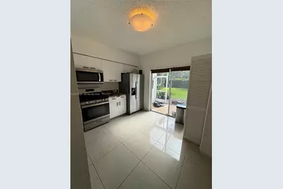 8207 San Carlos Cir #8207, Tamarac, FL 33321 - Photo 1