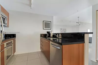 253 NE 2nd St #508, Miami, FL 33132 - Photo 12