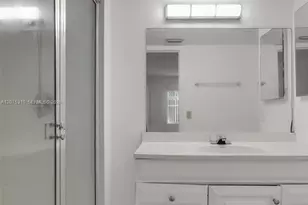 426 NE 210th Cir Terrace, Miami, FL 33179 - Photo 16