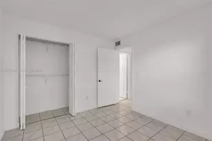 426 NE 210th Cir Terrace, Miami, FL 33179 - Photo 20