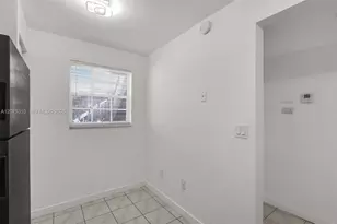 426 NE 210th Cir Terrace, Miami, FL 33179 - Photo 10