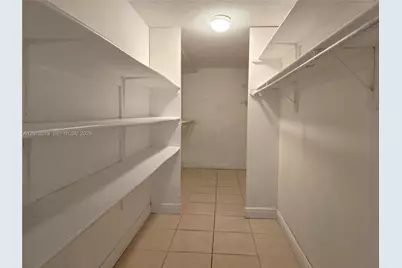 6940 Miami Gardens Dr #1-319, Hialeah, FL 33015 - Photo 12