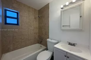 4106 W 11th Ct, Hialeah, FL 33012 - Photo 6