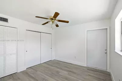 275 W 13th St, Hialeah, FL 33010 - Photo 42