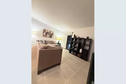 761 NE 199th St #202, Miami, FL 33179 - Photo 4