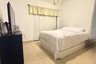 761 NE 199th St, Miami, FL 33179 - Photo 16