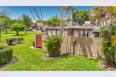 1110 W Fairway Rd, Pembroke Pines, FL 33026 - Photo 72